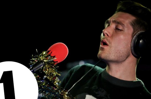 bastille-oh-holy-night-radio-1s-piano-sessions