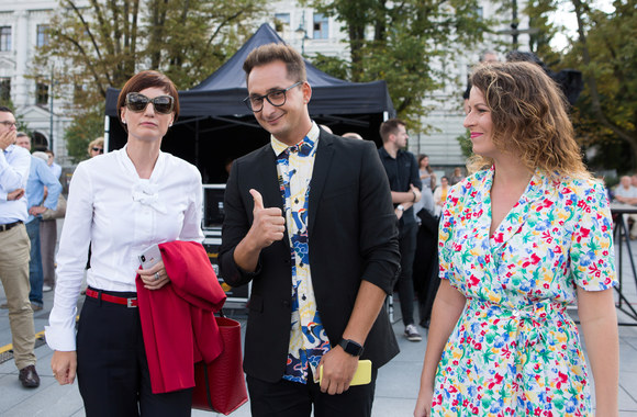 LRT pradėjo 100 valandų truksiančią transliaciją iš Lukiškių aikštės