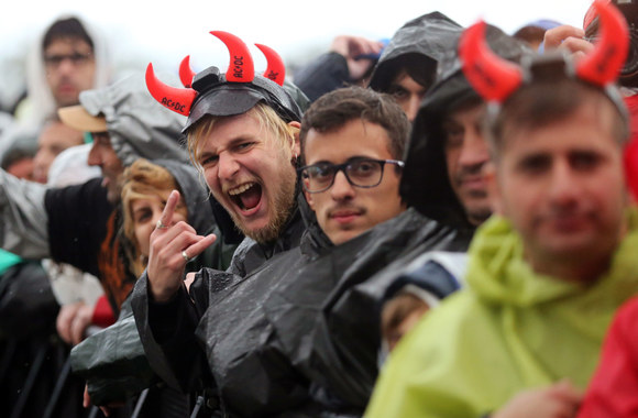 „AC/DC“ koncerto akimirka