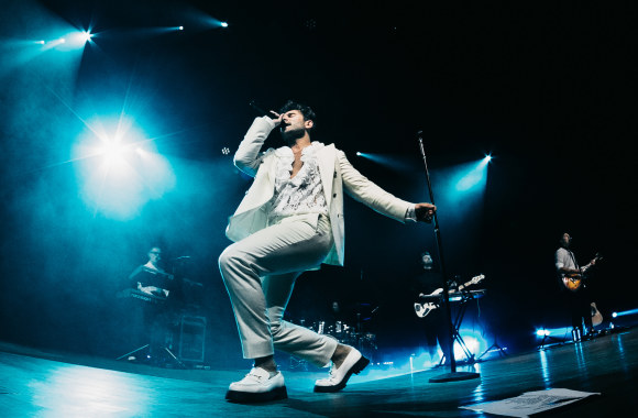 Vaidas Baumila koncertavo sausakimšoje Palangos koncertų salėje / Domo Rimeikos nuotr.