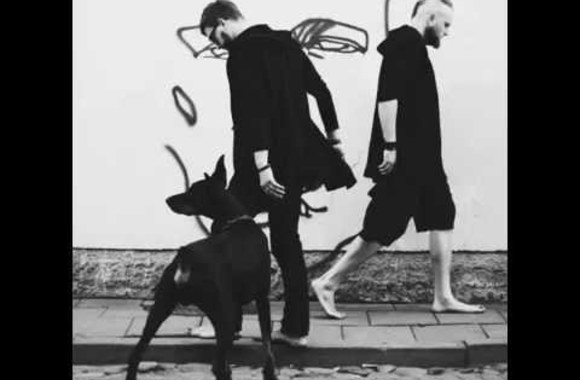 golden-parazyth-niekas-niekada-nesuras