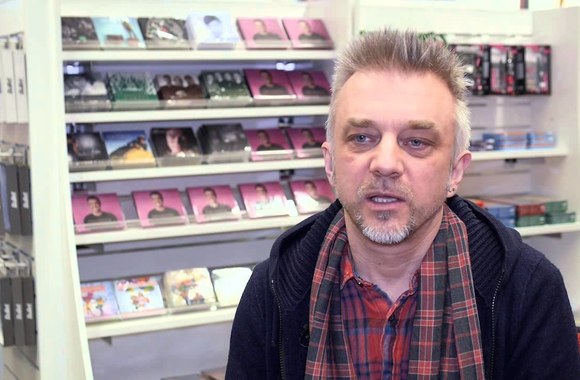 a-mamontovas-po-22-metu-pertraukos-isleidzia-viniline-plokstele