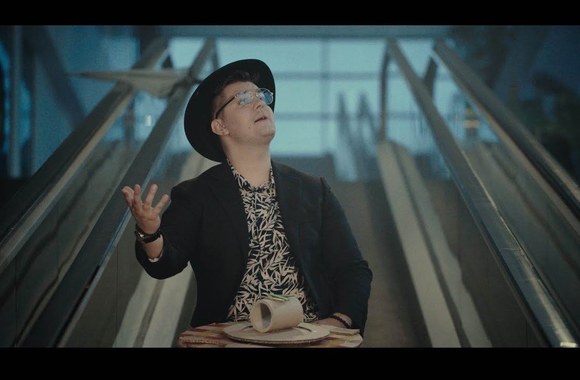 dainotas-varnas-del-taves-vienos