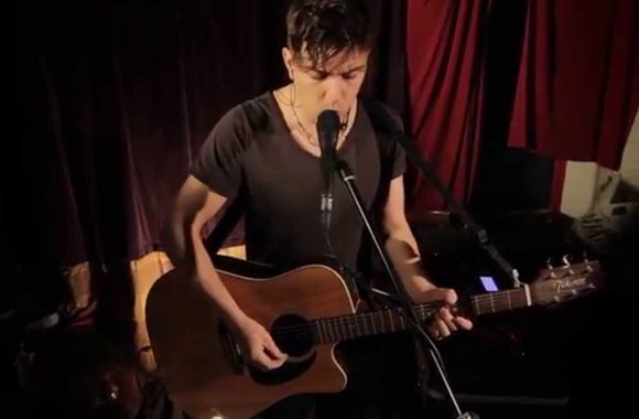 thepetebox-cherry-blossom-girl-beatbox-guitar-loop-pedal