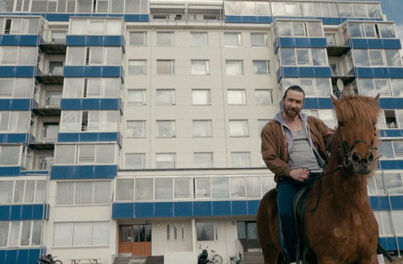 ulfur-ulfur-brennum-allt-ft-kott-gra-pje