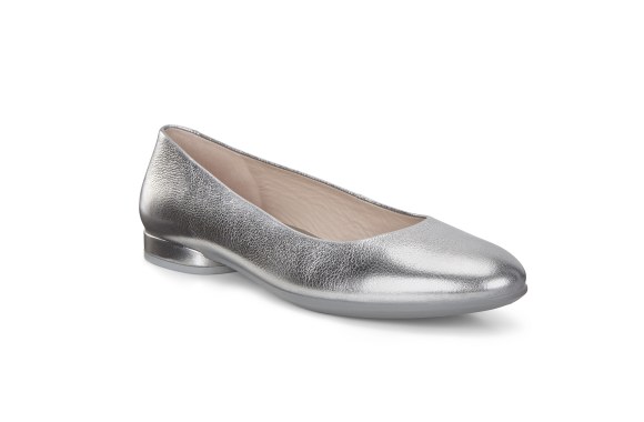 „Ecco Anine“ lygiapadžiai bateliai – moteriškumą pabrėžianti, balerinos tipo avalynė/„Ecco“ tinklalapio nuotr.