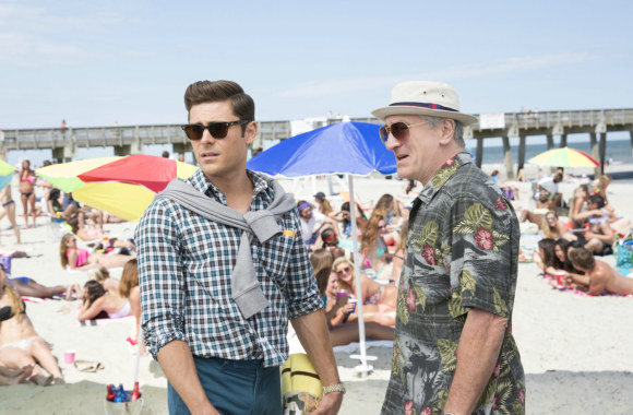 Zacas Efronas ir Robertas De Niro komedijoje „Kelnėse dar ne senelis“