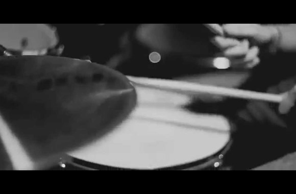 lady-gothenburg-your-eyes-hypnotize