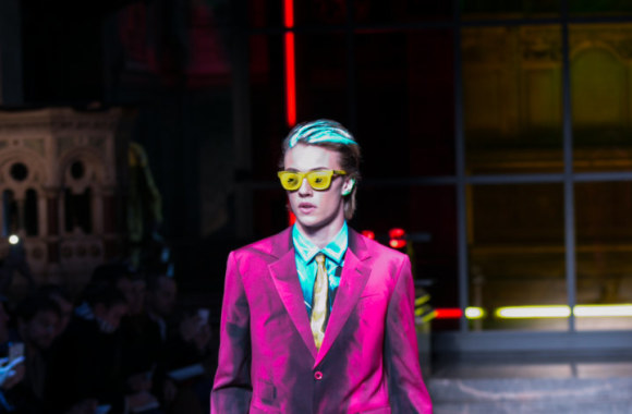 „Moschino“ 2016 m. rudens-žiemos kolekcijos modelis