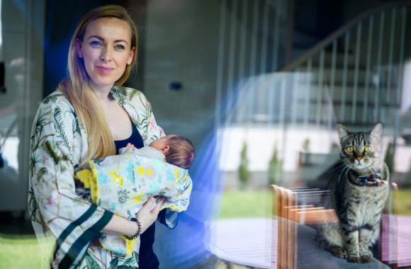 Baiba Skurstene-Serdiukė su dukrele Anna/Gretos Skaraitienės/„ŽMONĖS Foto“ nuotr.