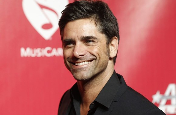 Johnas Stamosas švenčia 50-ąjį gimtadienį