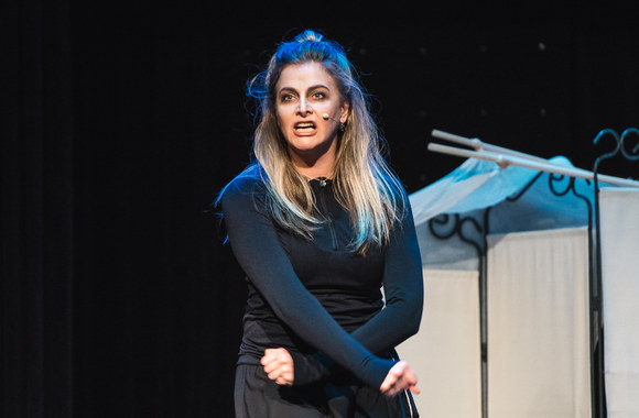 Spektaklio „Pašėlusių moterų“ akimirkos