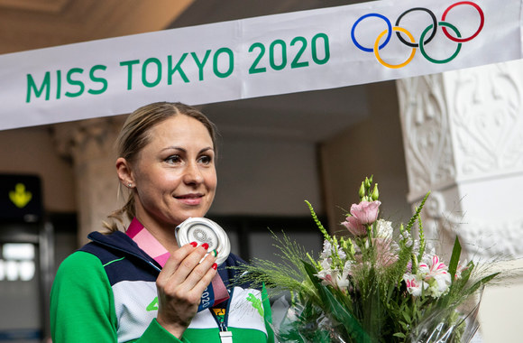 Lauros Asadauskaitės-Zadneprovskienės sutikimas Vilniaus oro uoste / Gretos Skaraitienės nuotr.