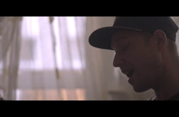 sasha-song-kvietimas-i-george-michaelo-pagarbos-koncerta