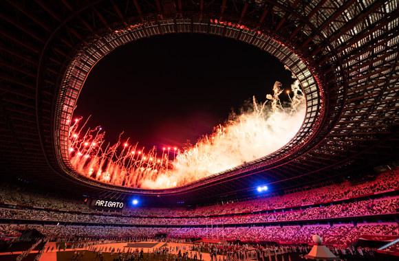 Tokijo olimpinių žaidynių uždarymo ceremonijos akimirka / Vytauto Dranginio nuotr.