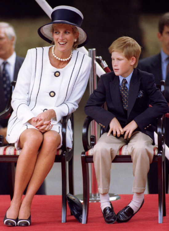 Princesė Diana ir princas Harry (1995) / „Scanpix“ nuotr.