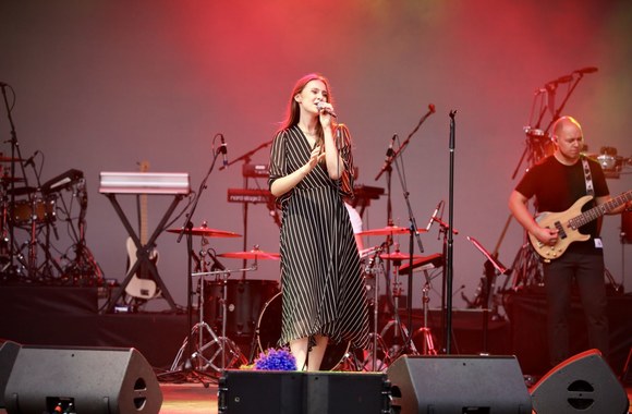 Ieva Zasimauskaitė apšildo Jessie Ware