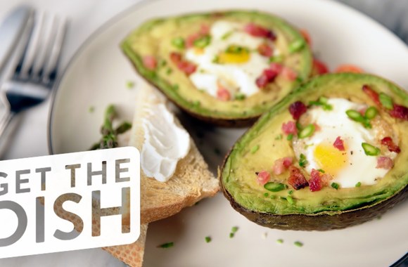 receptas-avokaduose-kepti-kiausiniai