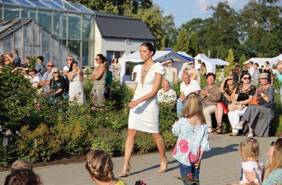 Žinomų moterų dukros „Kūrybos podiume“/G. Keturakytės nuotr.