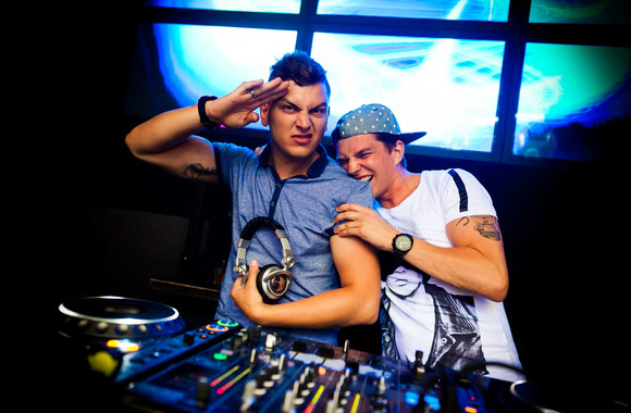 „Radistų“ klubinė renginių serija „YOLO“