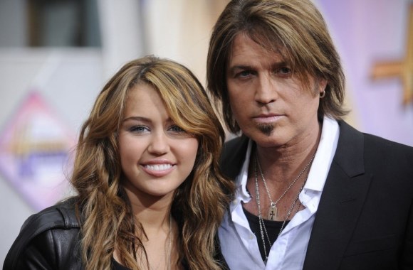 Billy Ray Cyrusas švenčia 52-ąjį gimtadienį