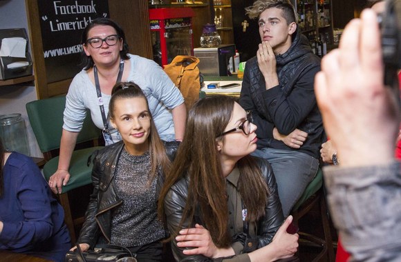 Donatas Montvydas pirmąjį „Eurovizijos“ pusfinalį žiūrėjo airiškame bare