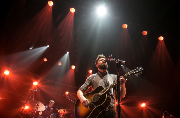 Passenger koncerto akimirka