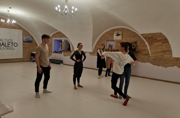 Ericos Jennings ir „Baltijos baleto teatro“ repeticijų užkulisiai / Asmeninio albumo nuotr,.