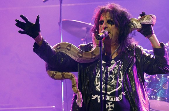 Alice'as Cooperis švenčia 66-ąjį gimtadienį