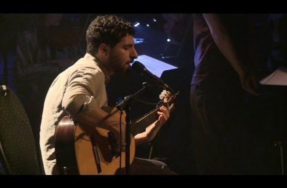 jose-gonzalez-the-string-theory-far-away-live-at-admiralspalast-berlin-2011