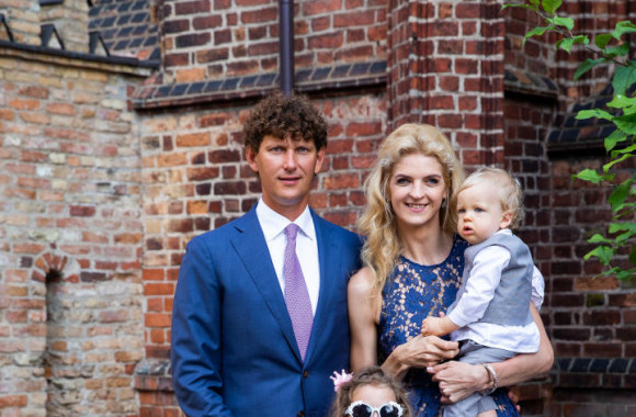 Algirdo Butkevičiaus anūko krikštynų akimirka