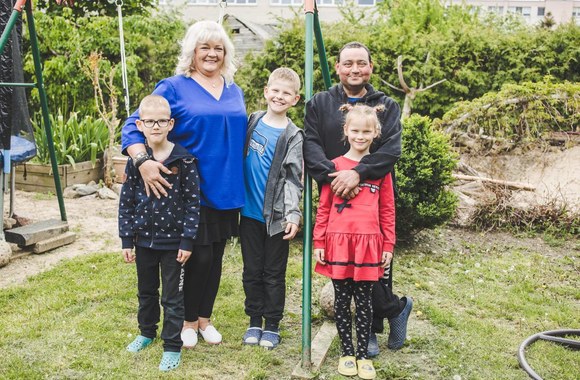 Globėja Jurgita ir jos globotiniai / „Foto Plunksna“ nuotr.