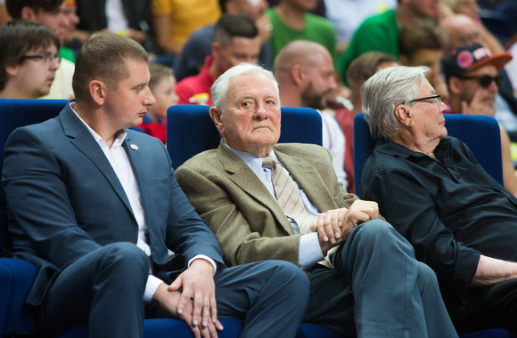 Pirmosios Lietuva-Latvija varžybos sukvietė minią krepšinio gerbėjų: atvyko ir garsūs žmonės