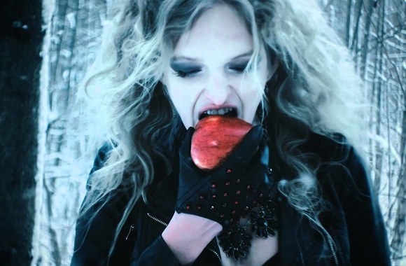 ilja-aksionovas-la-marionette