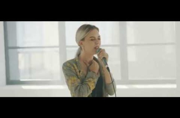 MONIKA LINKYTE – Ant pasaulio krašto (LOOPER VERSION)