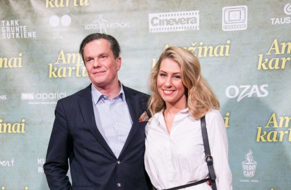 Lietuviškos dramos „Amžinai kartu“ premjeros akimirka