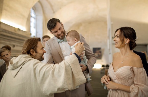 Tatjana ir Kšištofas Lavrinovičiai pakrikštijo sūnų Kristianą / Akvilės Razauskienės nuotr.