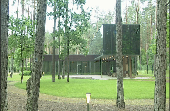 Namas Laurų gyvenvietėje