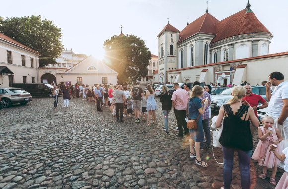Adform kiemelyje kauniečius šokdino Saulius Prūsaitis	