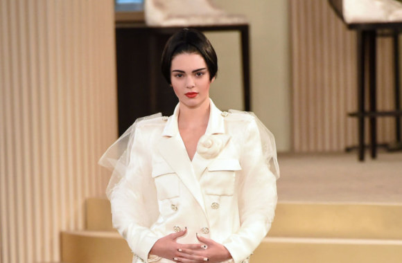 „Chanel“ 2015 m. haute couture kolekcijos modelis