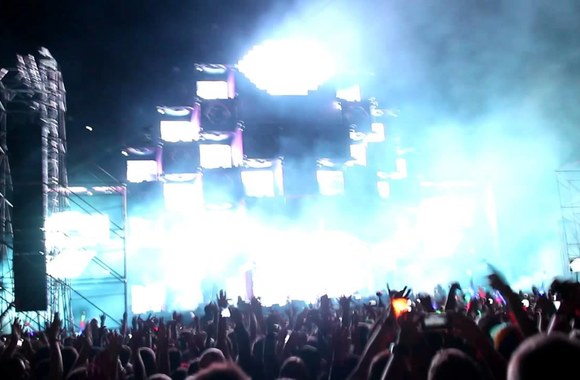avicii-live-at-weekend-festival-baltic-2016