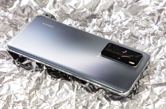 „Huawei P40 Pro“ su „Ultra Vision Leica“ kamerų sistema.