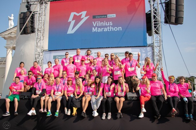 „Danske Bank Vilniaus maratone“ – „Aplenkime vėžį“ komanda / „LXM media“ nuotr.