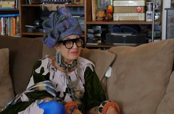 Linos Pliopytės filmo „Amžinai stilingos“ herojė Debra