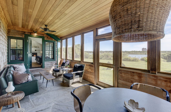 Julianne Moore kotedžas