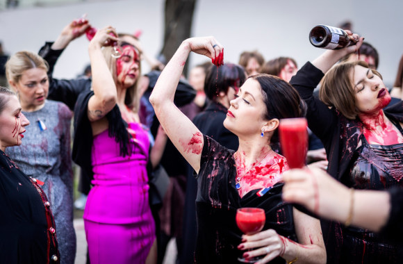 Meninė akcija „France in Trance” prie „Prancūzų kultūros centro“ esančiame Sirvydo skvere / Irmanto Gelūno nuotr.