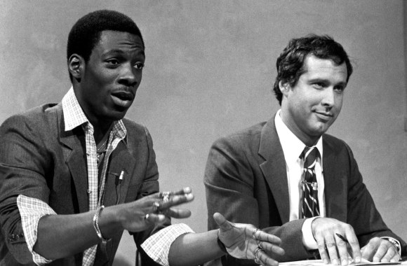 Eddie Murphy ir Chevy Chase'as laidoje „Saturday Night Live“ 1981 m. / Vida Press nuotr.