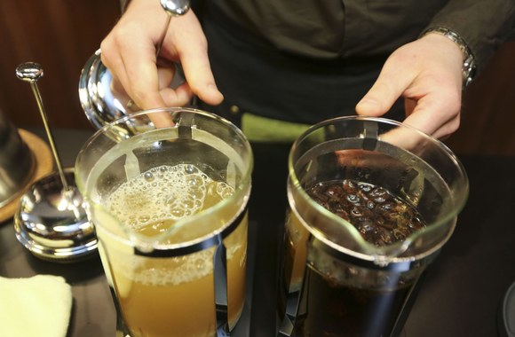 Kavos namų atidarymo akimirka