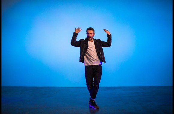 vaidas-baumila-suknele