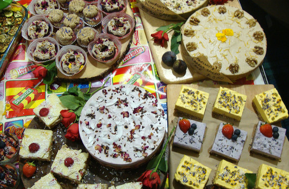 Veganiški skanėstai gaminami be kiaušinių, grietinės, sviesto, želatinos. 